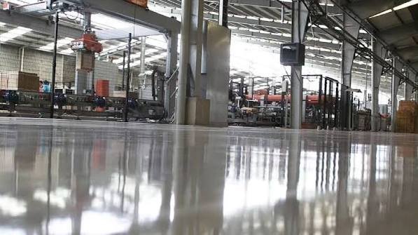 Jasa Epoxy Lantai PU Crete Cilegon untuk Industri Baja dan Petrokimia yang Tahan Bahan Kimia