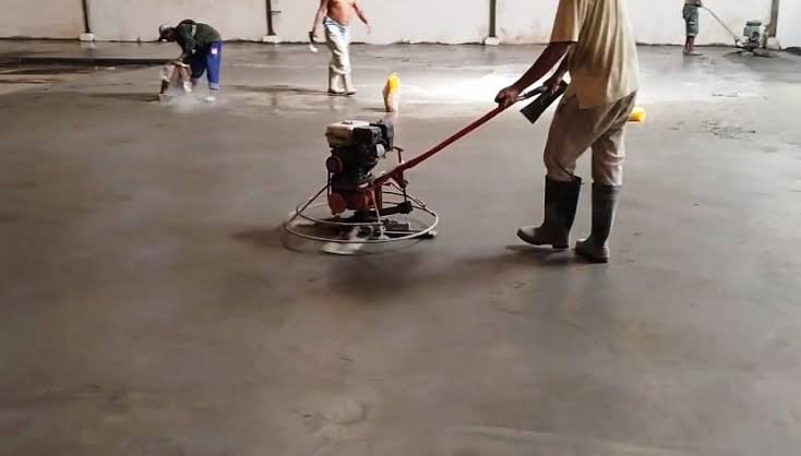 Rekomendasi Produk Alat Finish Trowel yang Awet dan Berkualitas
