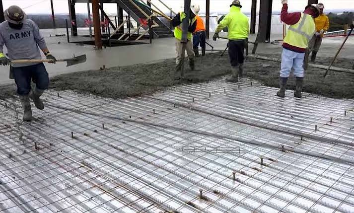 Berapa Tebal Ideal Cor Beton untuk Kendaraan Berat