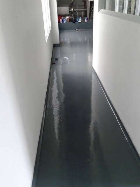 Epoxy Lantai Gedung Perkantoran Modern untuk Area Kerja yang Lebih Profesional